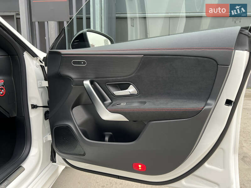 Седан Mercedes-Benz CLA-Class 2025 в Києві фото 50 Седан Mercedes-Benz CLA-Class 2025 в Києві