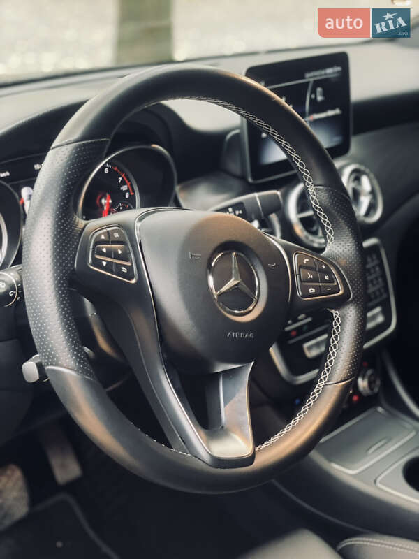 Седан Mercedes-Benz CLA-Class 2018 в Рівному фото 13 Седан Mercedes-Benz CLA-Class 2018 в Рівному