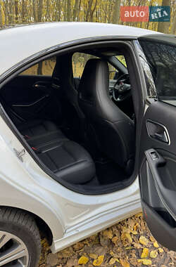 Седан Mercedes-Benz CLA-Class 2018 в 