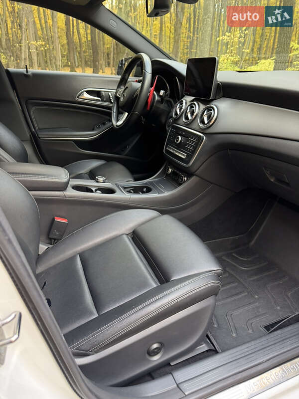 Седан Mercedes-Benz CLA-Class 2018 в Луцке фото 17 Седан Mercedes-Benz CLA-Class 2018 в Луцке