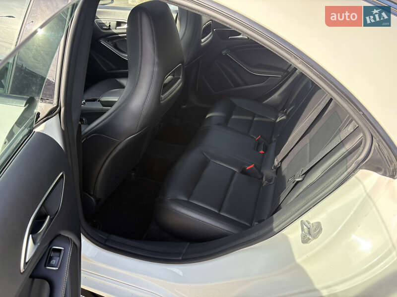 Седан Mercedes-Benz CLA-Class 2014 в Києві фото 15 Седан Mercedes-Benz CLA-Class 2014 в Києві