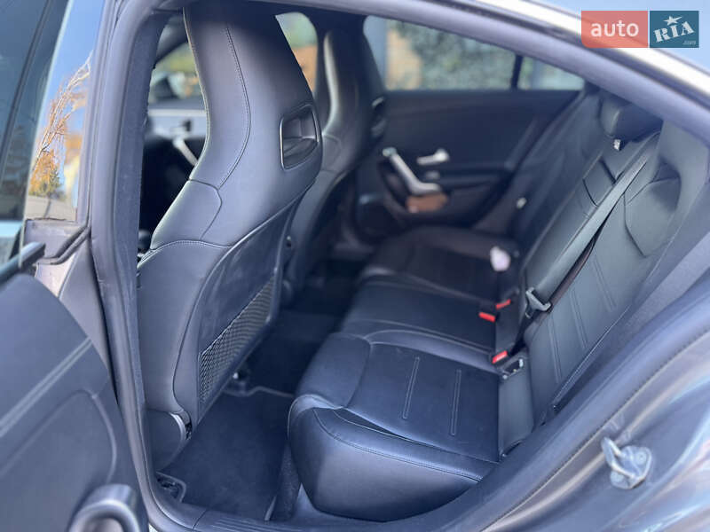 Седан Mercedes-Benz CLA-Class 2019 в Черновцах