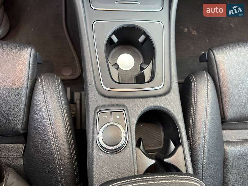 Седан Mercedes-Benz CLA-Class 2018 в Києві