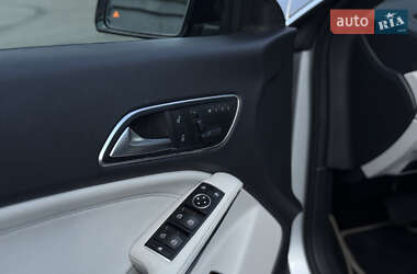 Седан Mercedes-Benz CLA-Class 2014 в Киеве