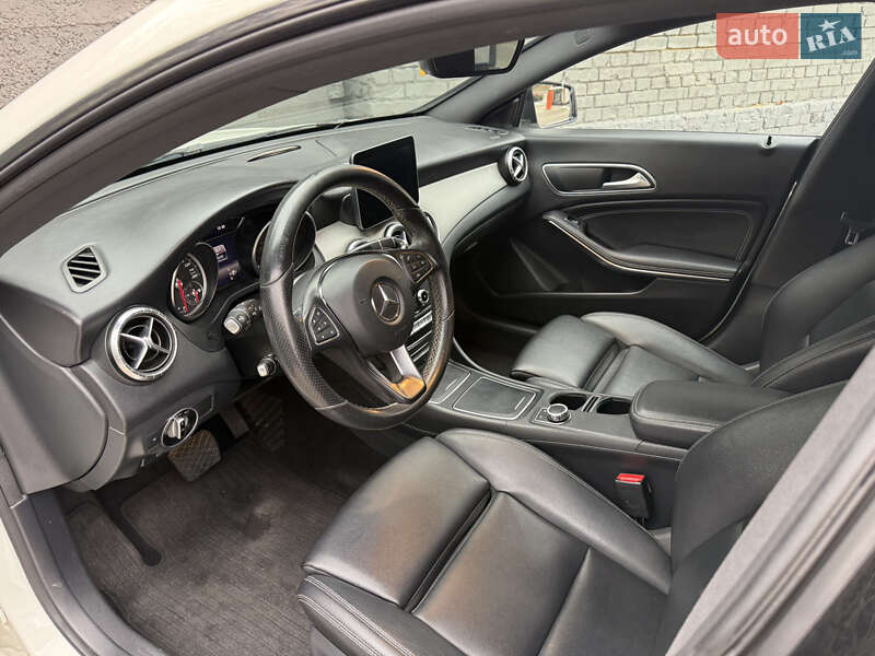 Универсал Mercedes-Benz CLA-Class 2017 в Киеве фото 22 Универсал Mercedes-Benz CLA-Class 2017 в Киеве