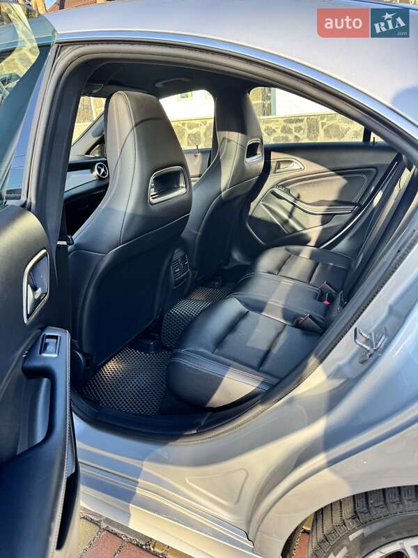 Седан Mercedes-Benz CLA-Class 2018 в Києві