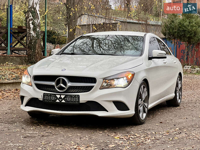 Седан Mercedes-Benz CLA-Class 2015 в Валках