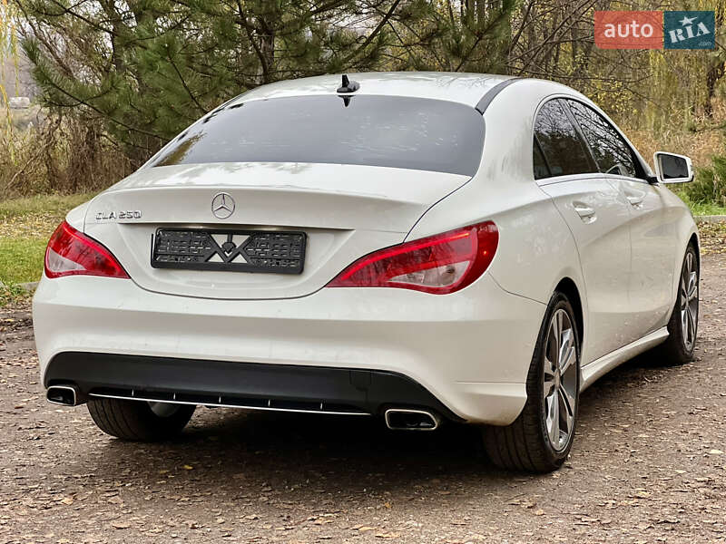 Седан Mercedes-Benz CLA-Class 2015 в Валках