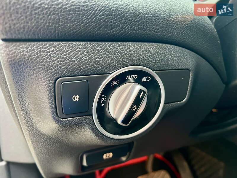 Седан Mercedes-Benz CLA-Class 2015 в Валках