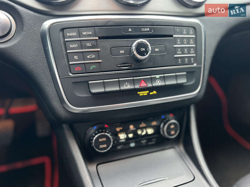 Седан Mercedes-Benz CLA-Class 2015 в Валках