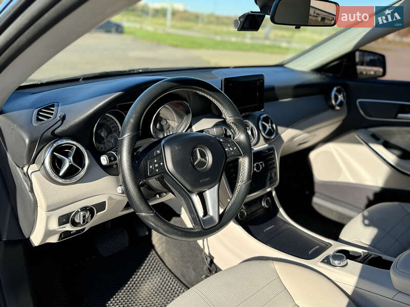 Седан Mercedes-Benz CLA-Class 2014 в Львове