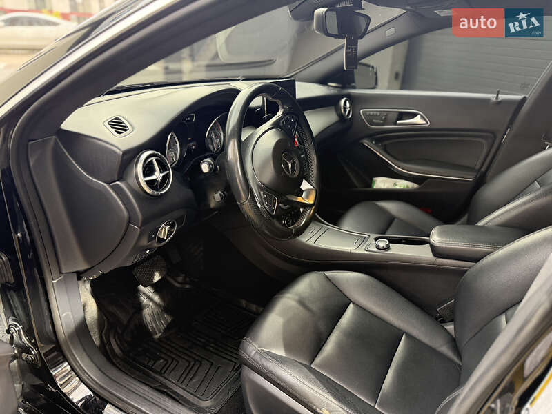 Седан Mercedes-Benz CLA-Class 2015 в Львові