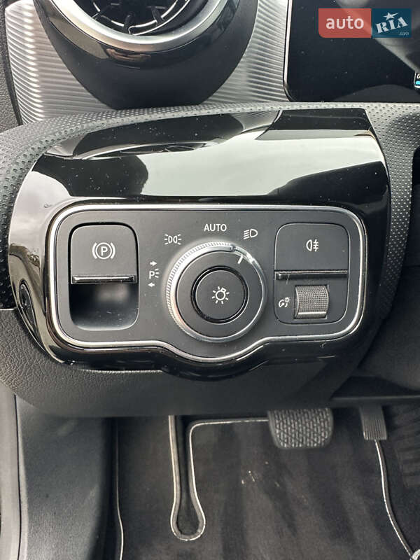 Седан Mercedes-Benz CLA-Class 2019 в Киеве фото 23 Седан Mercedes-Benz CLA-Class 2019 в Киеве