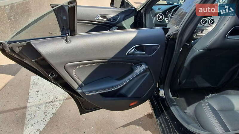 Седан Mercedes-Benz CLA-Class 2018 в Киеве фото 15 Седан Mercedes-Benz CLA-Class 2018 в Киеве
