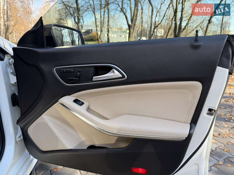 Седан Mercedes-Benz CLA-Class 2015 в Тернополі