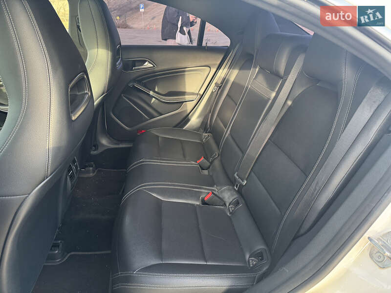 Седан Mercedes-Benz CLA-Class 2018 в Киеве фото 32 Седан Mercedes-Benz CLA-Class 2018 в Киеве