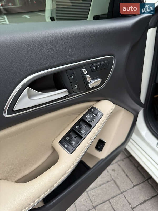 Седан Mercedes-Benz CLA-Class 2016 в Києві фото 20 Седан Mercedes-Benz CLA-Class 2016 в Києві