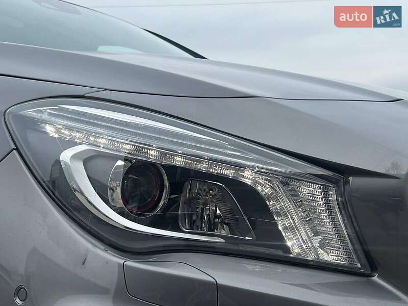 Седан Mercedes-Benz CLA-Class 2016 в Львові