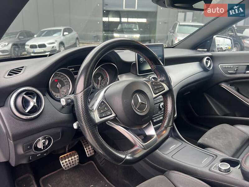 Седан Mercedes-Benz CLA-Class 2016 в Львові