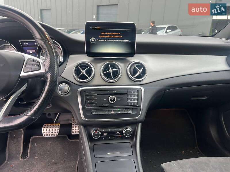 Седан Mercedes-Benz CLA-Class 2016 в Львові