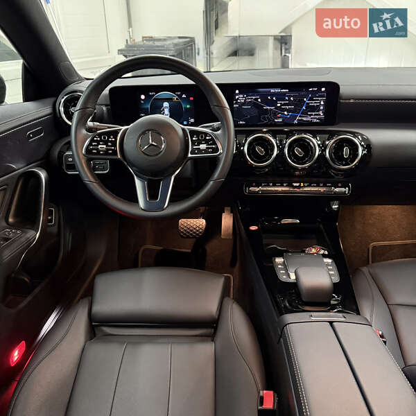 Седан Mercedes-Benz CLA-Class 2023 в Чернівцях