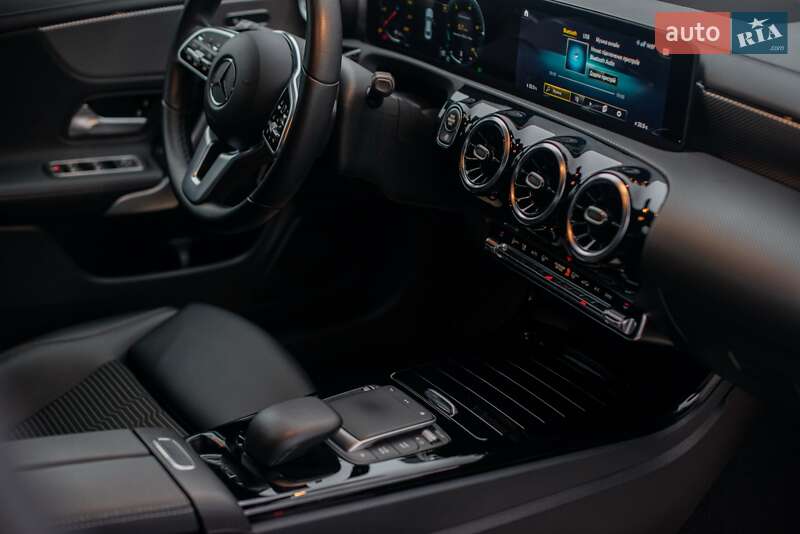Седан Mercedes-Benz CLA-Class 2021 в Рівному