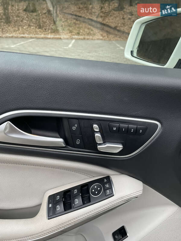 Седан Mercedes-Benz CLA-Class 2016 в Тернополе фото 17 Седан Mercedes-Benz CLA-Class 2016 в Тернополе