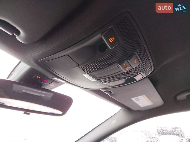 Седан Mercedes-Benz CLA-Class 2018 в Киеве