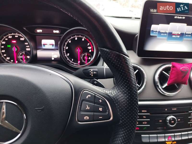 Седан Mercedes-Benz CLA-Class 2018 в Киеве