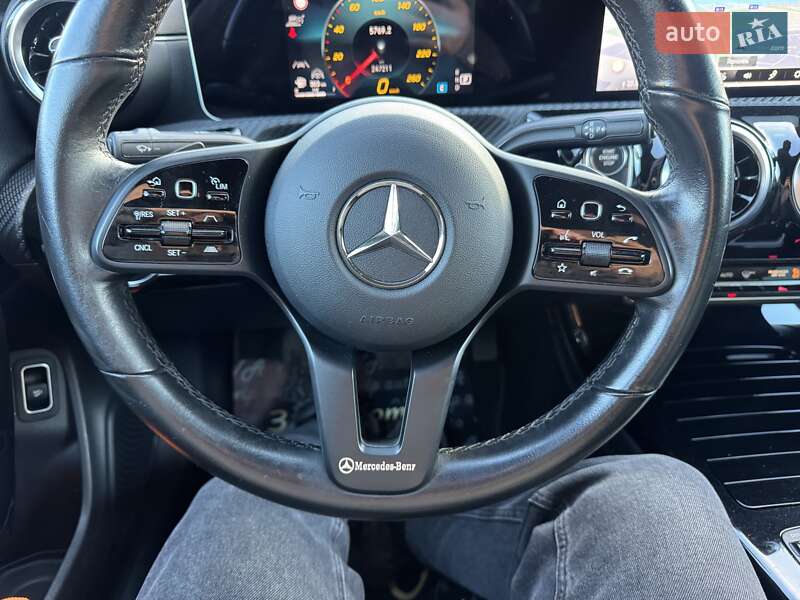 Седан Mercedes-Benz CLA-Class 2019 в Тернополе