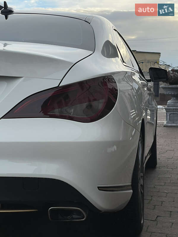 Седан Mercedes-Benz CLA-Class 2015 в Стрию