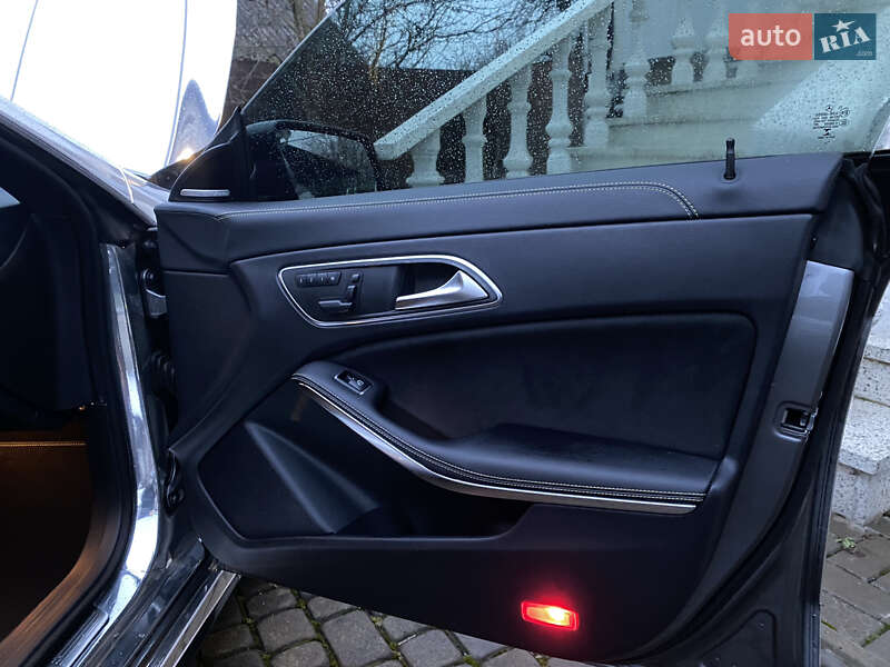 Седан Mercedes-Benz CLA-Class 2013 в Черновцах