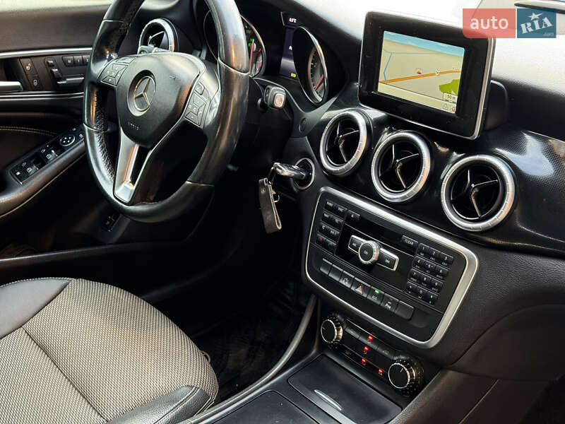 Седан Mercedes-Benz CLA-Class 2014 в Ужгороде