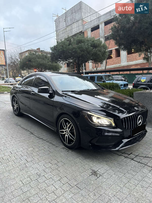 Седан Mercedes-Benz CLA-Class 2018 в Киеве