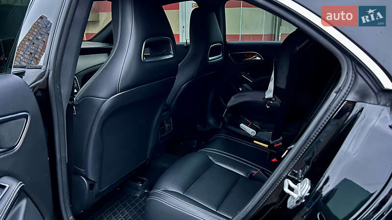 Седан Mercedes-Benz CLA-Class 2016 в Киеве