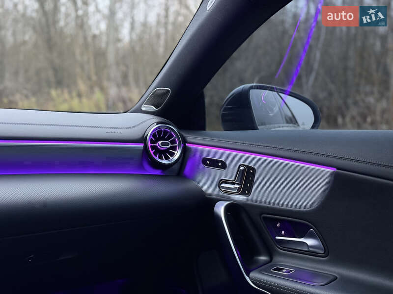 Седан Mercedes-Benz CLA-Class 2019 в Киеве