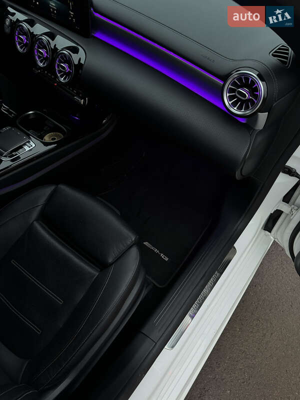 Седан Mercedes-Benz CLA-Class 2019 в Киеве