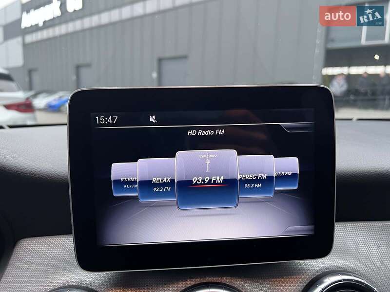 Седан Mercedes-Benz CLA-Class 2018 в Львове