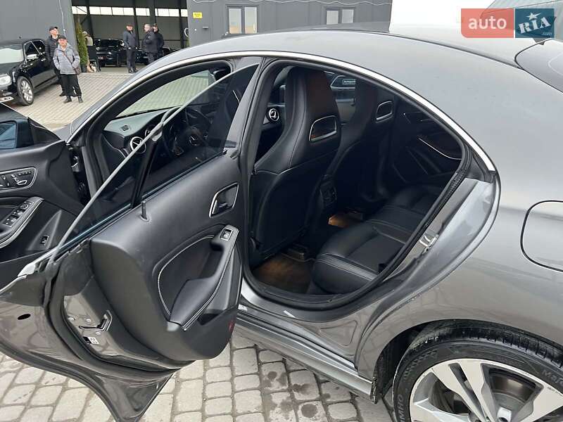 Седан Mercedes-Benz CLA-Class 2018 в Львове