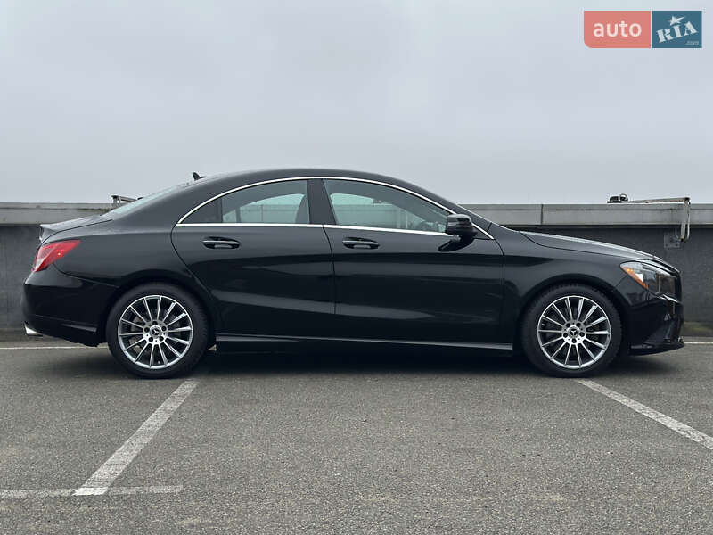 Седан Mercedes-Benz CLA-Class 2016 в Киеве