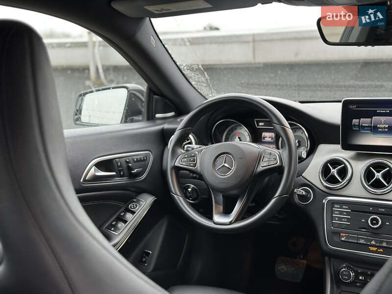 Седан Mercedes-Benz CLA-Class 2016 в Киеве