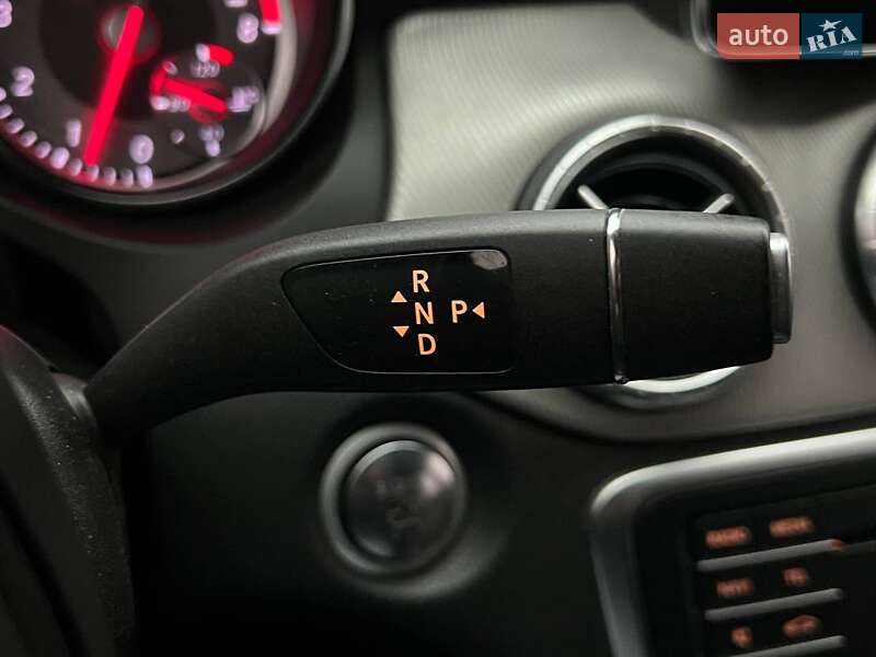 Седан Mercedes-Benz CLA-Class 2015 в Києві