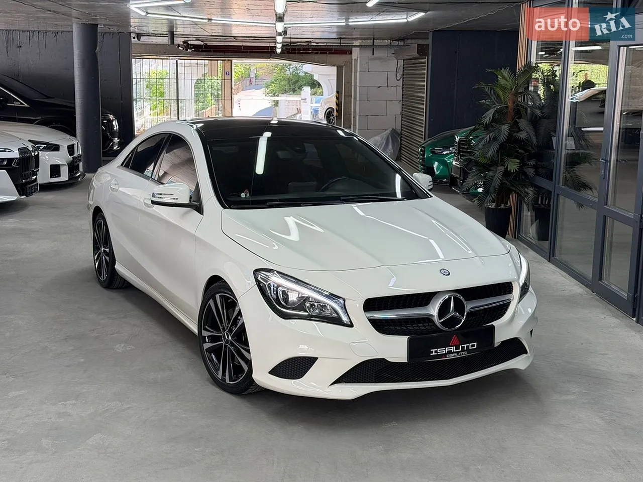 2016 Mercedes-Benz GLC - мініатюра 35