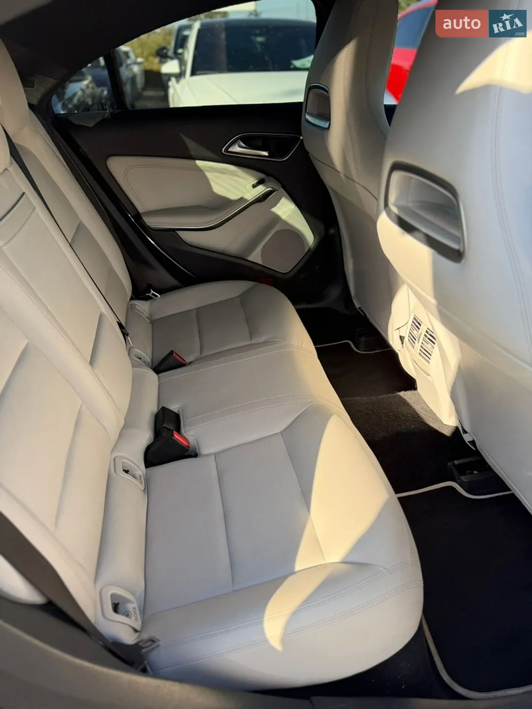 2015 Mercedes-Benz CLA-klasse - мініатюра 33