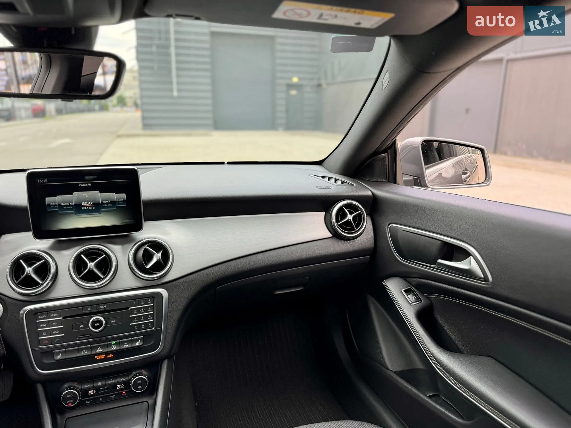 2015 Mercedes-Benz CLA-klasse - мініатюра 26