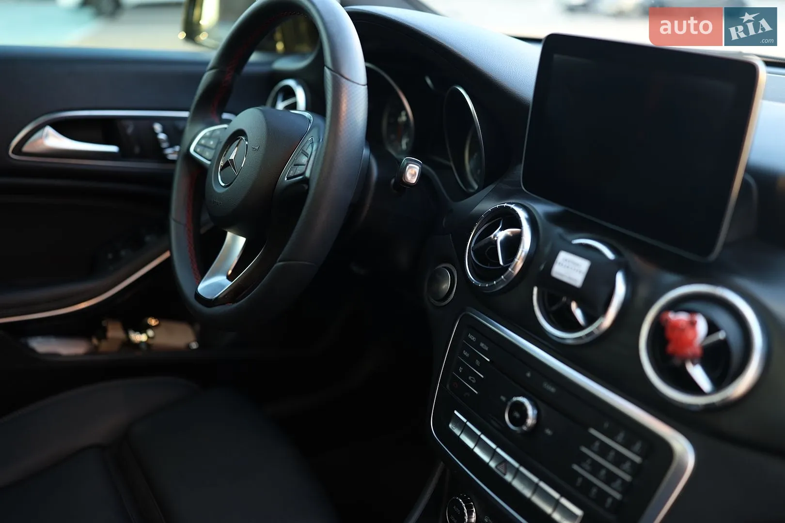 2017 Mercedes-Benz CLA-klasse - мініатюра 25