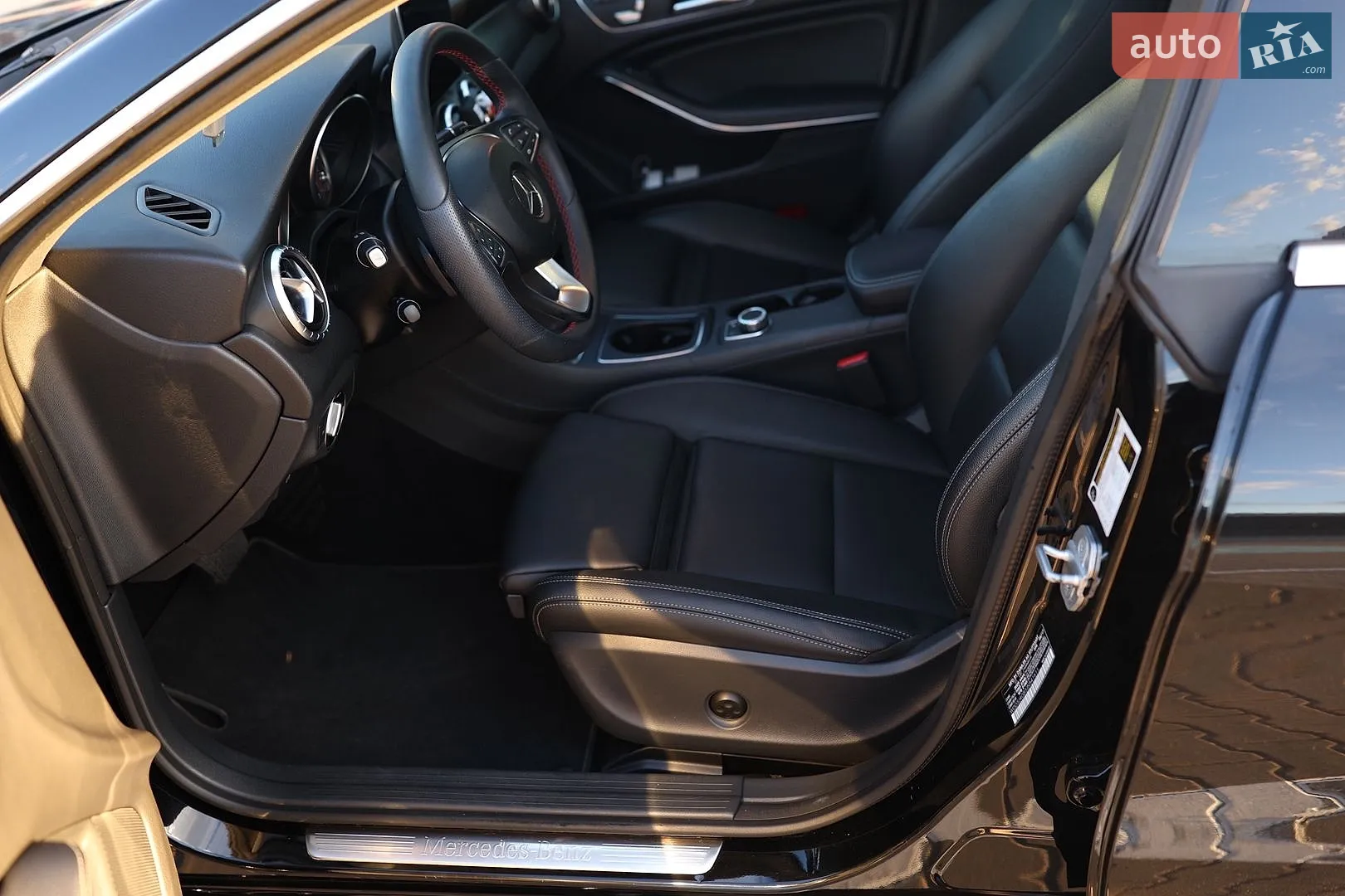 2017 Mercedes-Benz CLA-klasse - мініатюра 30