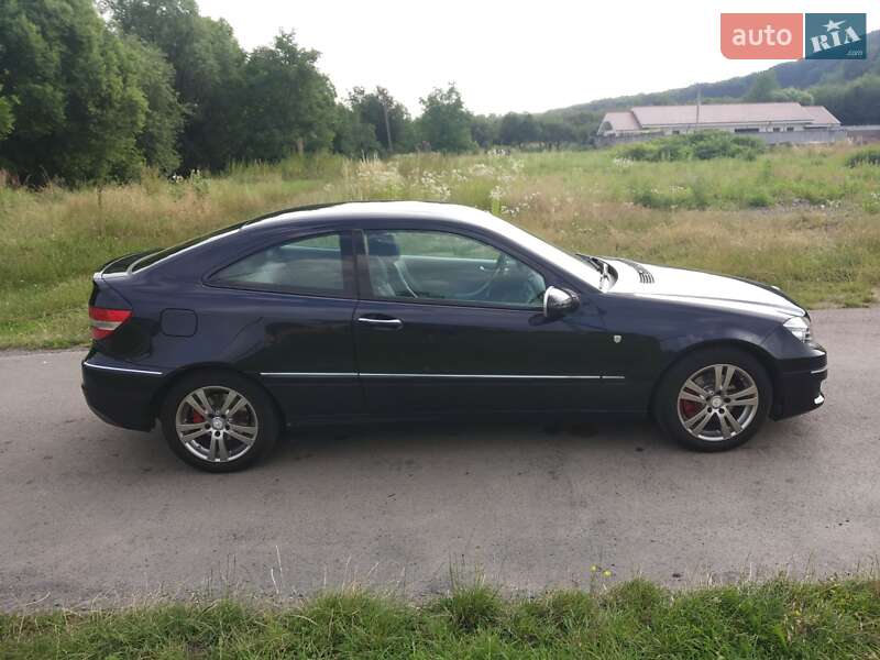 Купе Mercedes-Benz CLC-Class 2009 в Мукачево
