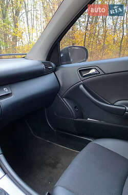 Купе Mercedes-Benz CLC-Class 2009 в 