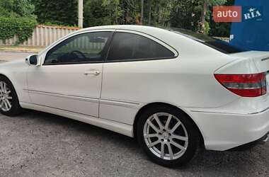 Купе Mercedes-Benz CLC-Class 2009 в 